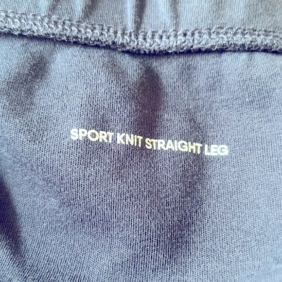 Women’s pull on knit pants in Navy. - Picture 4 of 4